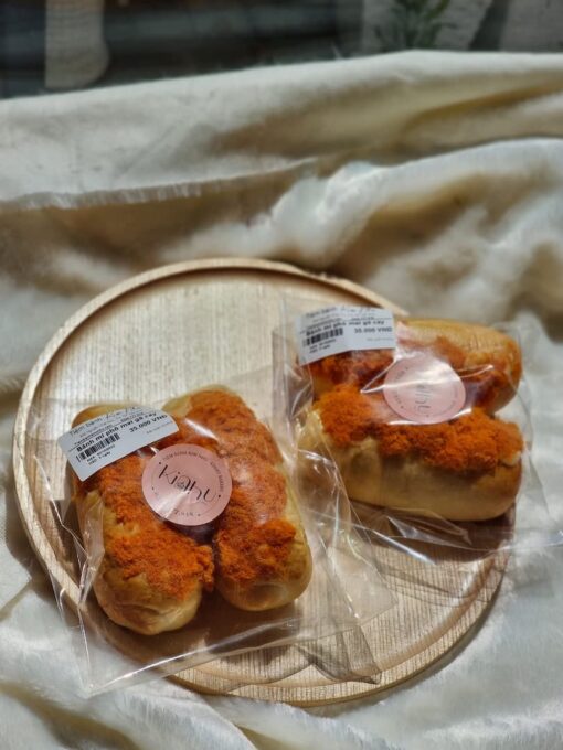 bánh mì phô mai gà cay - tây ninh