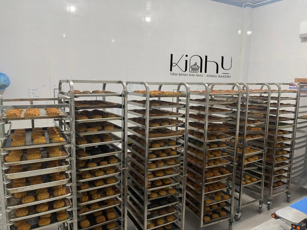 Xưởng bánh trung thu 2024 đẹp và chất lượng (1)