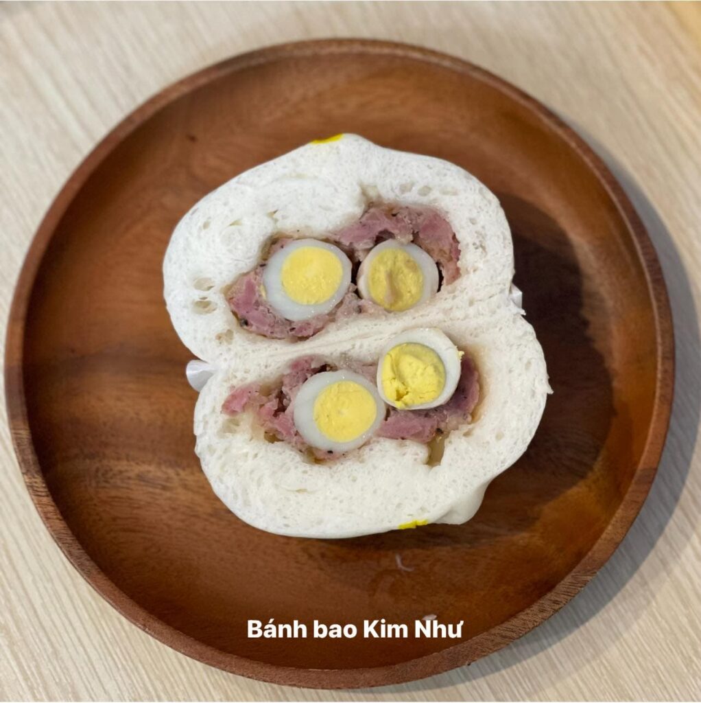 bánh bao 2 trứng cút