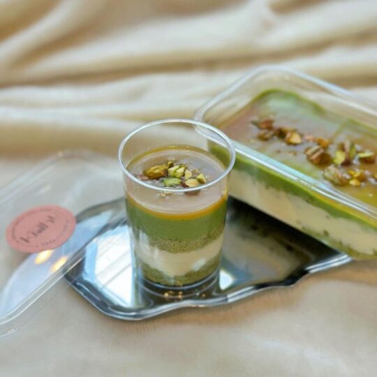 bánh bông lan trà xanh caramel