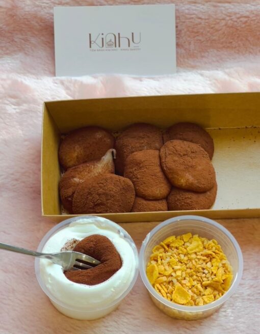 bánh mochi chấm kem sữa