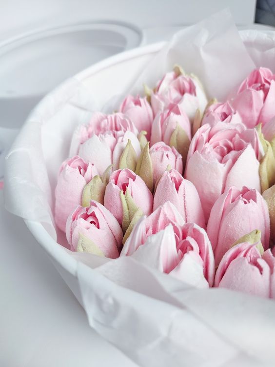 hoa tulip bánh kem hot nhất 20 tháng 10