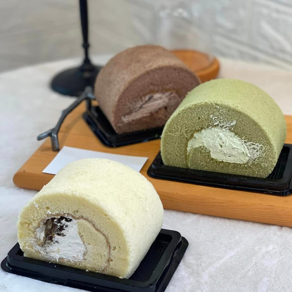 bánh bông lan cuộn