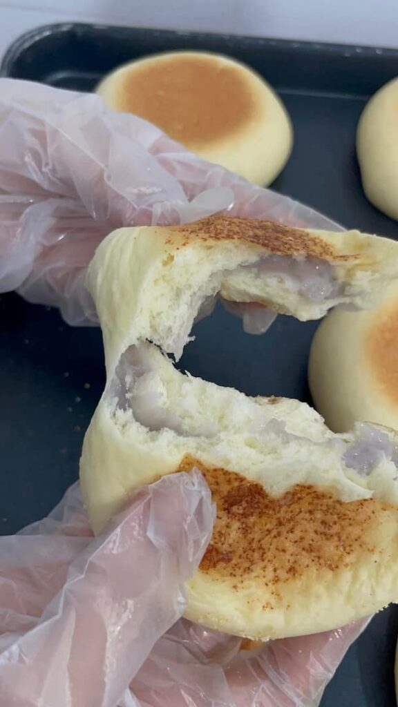 bánh mì khoai môn mochi