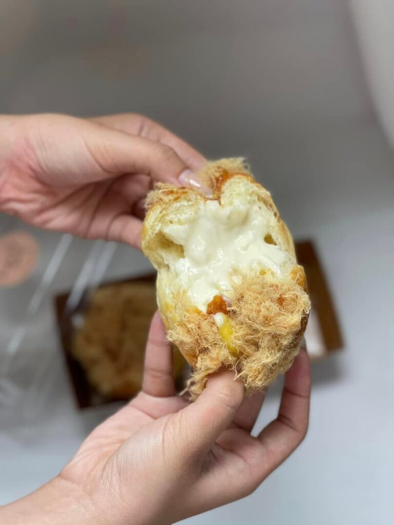 bánh mì phô mai tan chảy