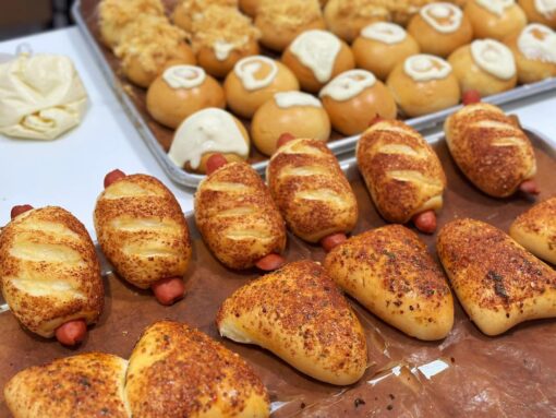 bánh mì xúc xích mayo