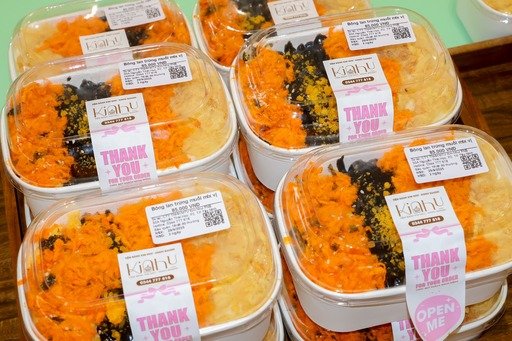 Bông lan trứng muối mix vị