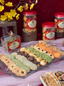 Giỏ bánh kẹo tết 2025