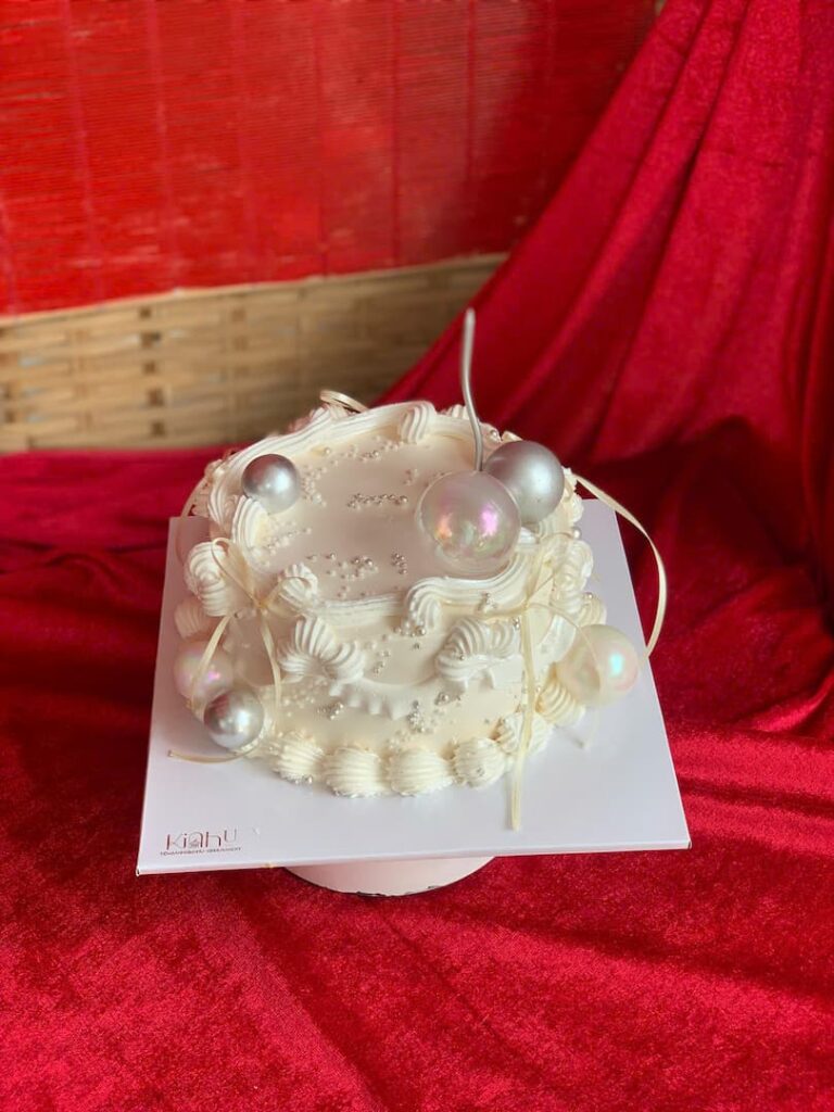Bánh sinh nhật đẹp dành cho nữ - quà tặng phụ nữ (2)
