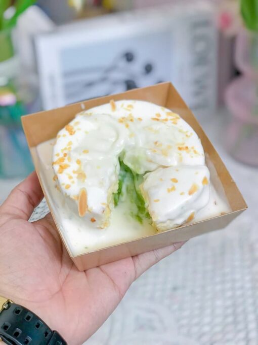 bánh dừa non lá dứa