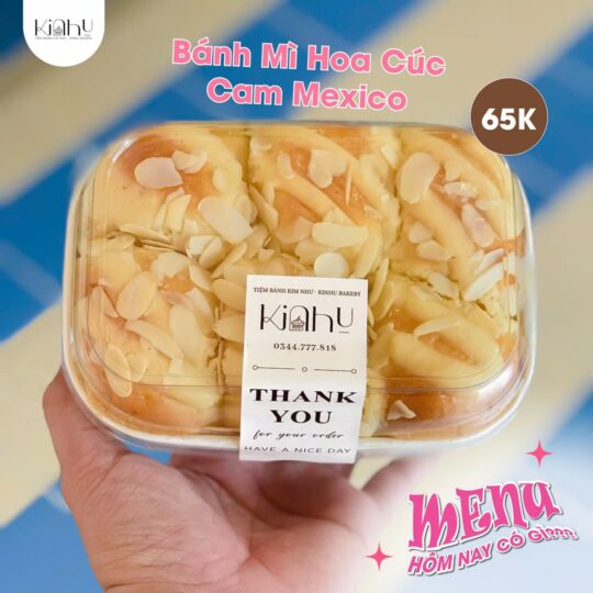 bánh mì hoa cúc cam mexico