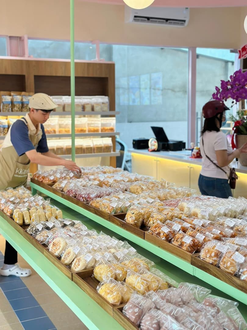 bánh ngon ngập tràn
