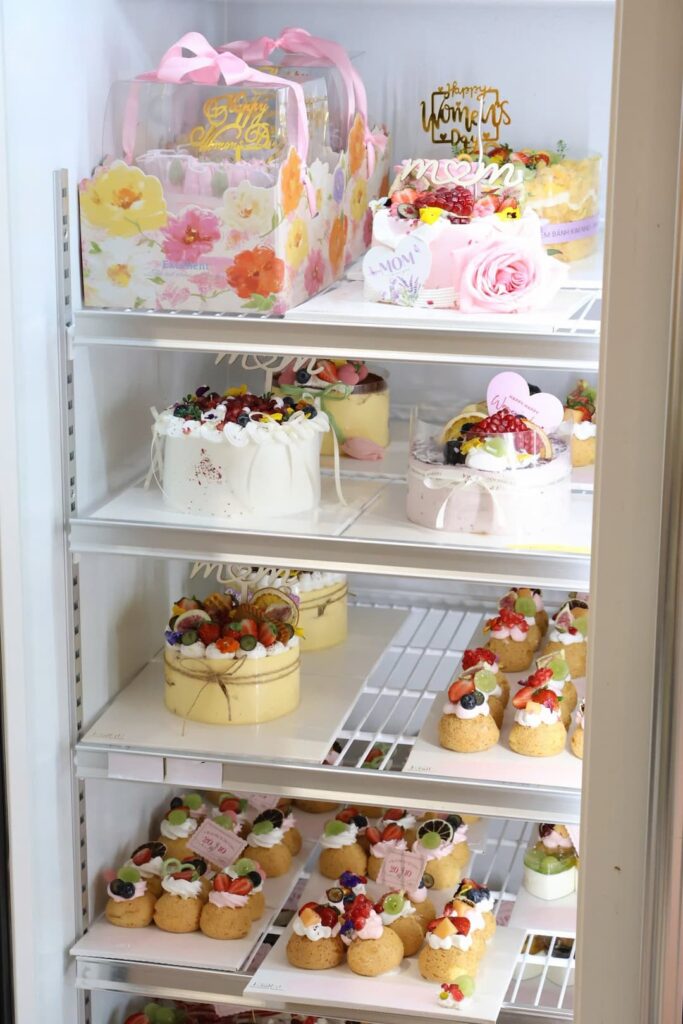 Bánh sinh nhật cho nữ