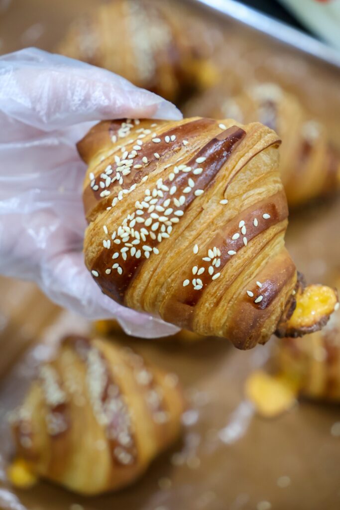 Bánh ngọt Croissant