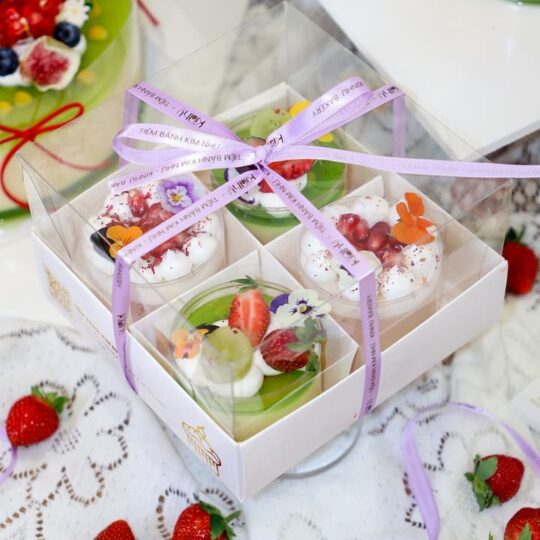 bánh ngọt làm quà tặng ngày 20 tháng 10 ăn chay được