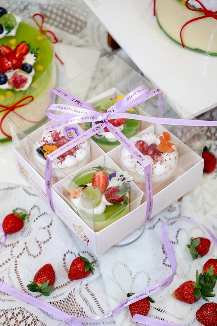 bánh ngọt làm quà tặng ngày 20 tháng 10 ăn chay được