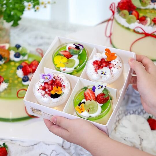 bánh ngọt làm quà tặng ngày 20 tháng 10, rau câu sữa bắp