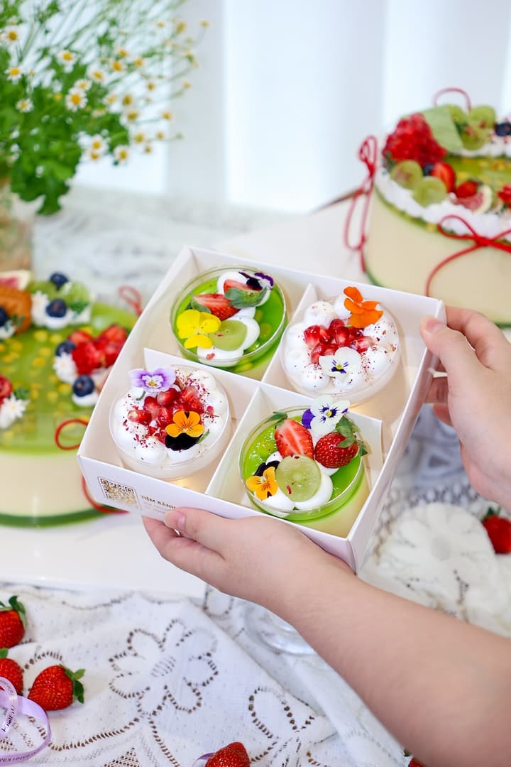 bánh ngọt làm quà tặng ngày 20 tháng 10, rau câu sữa bắp