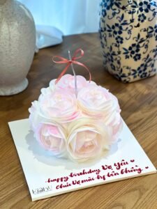 Bánh kem hoa dễ thương