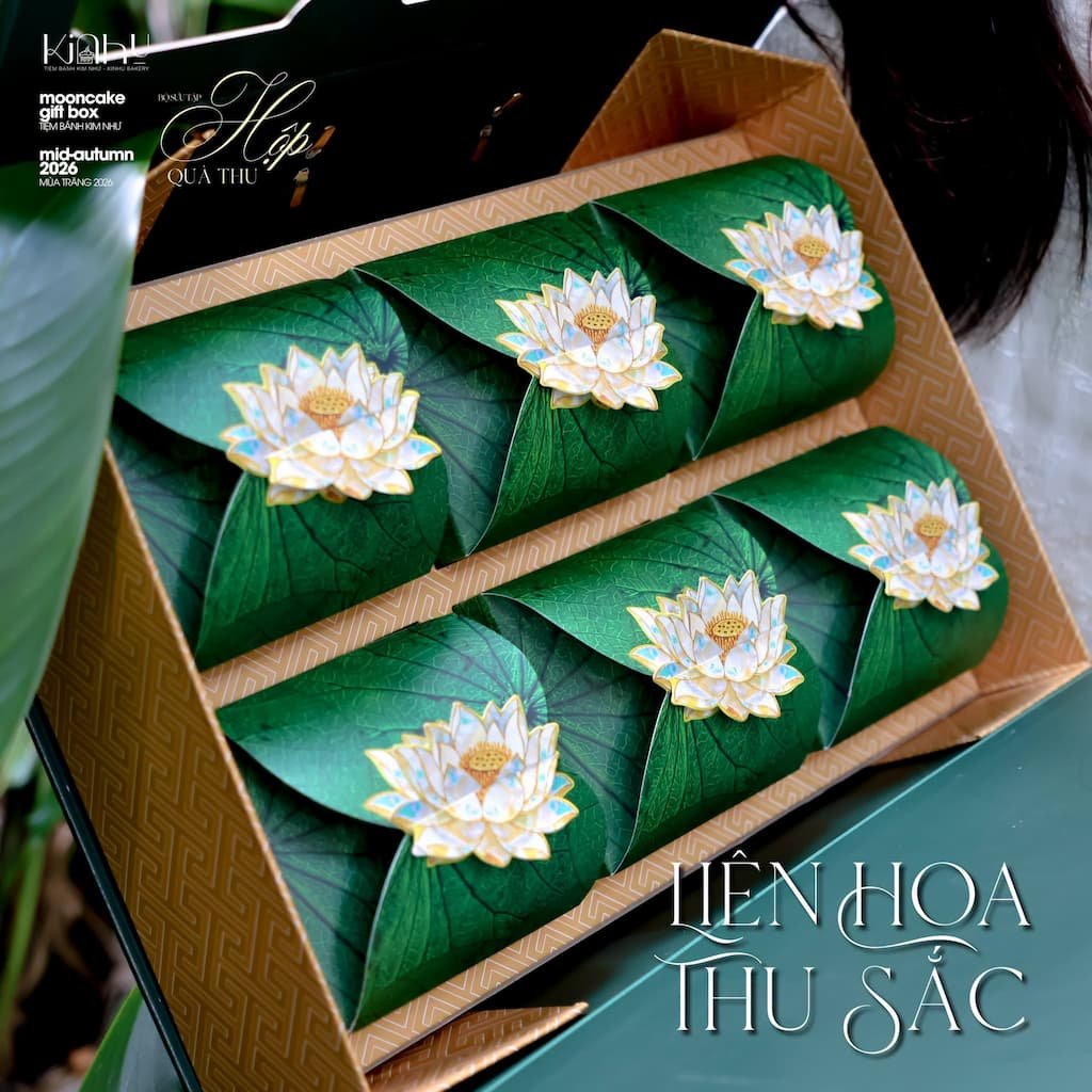 Liên hoa thu sắc