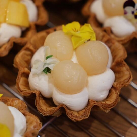 Tart trái cây nhãn