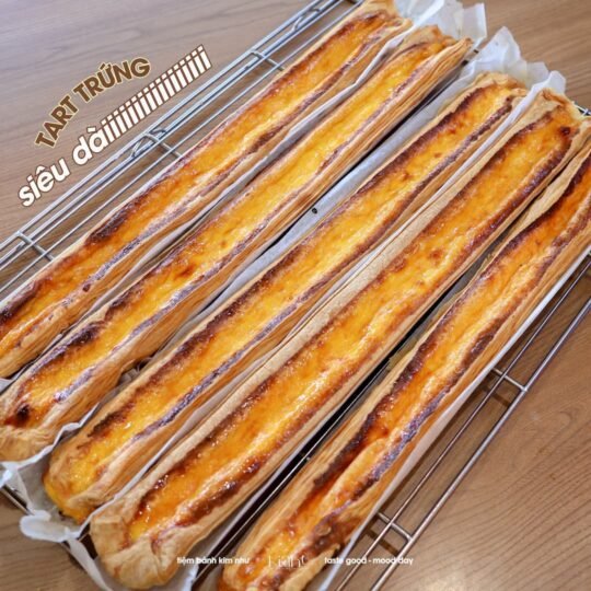 Tart Trứng khổng lồ