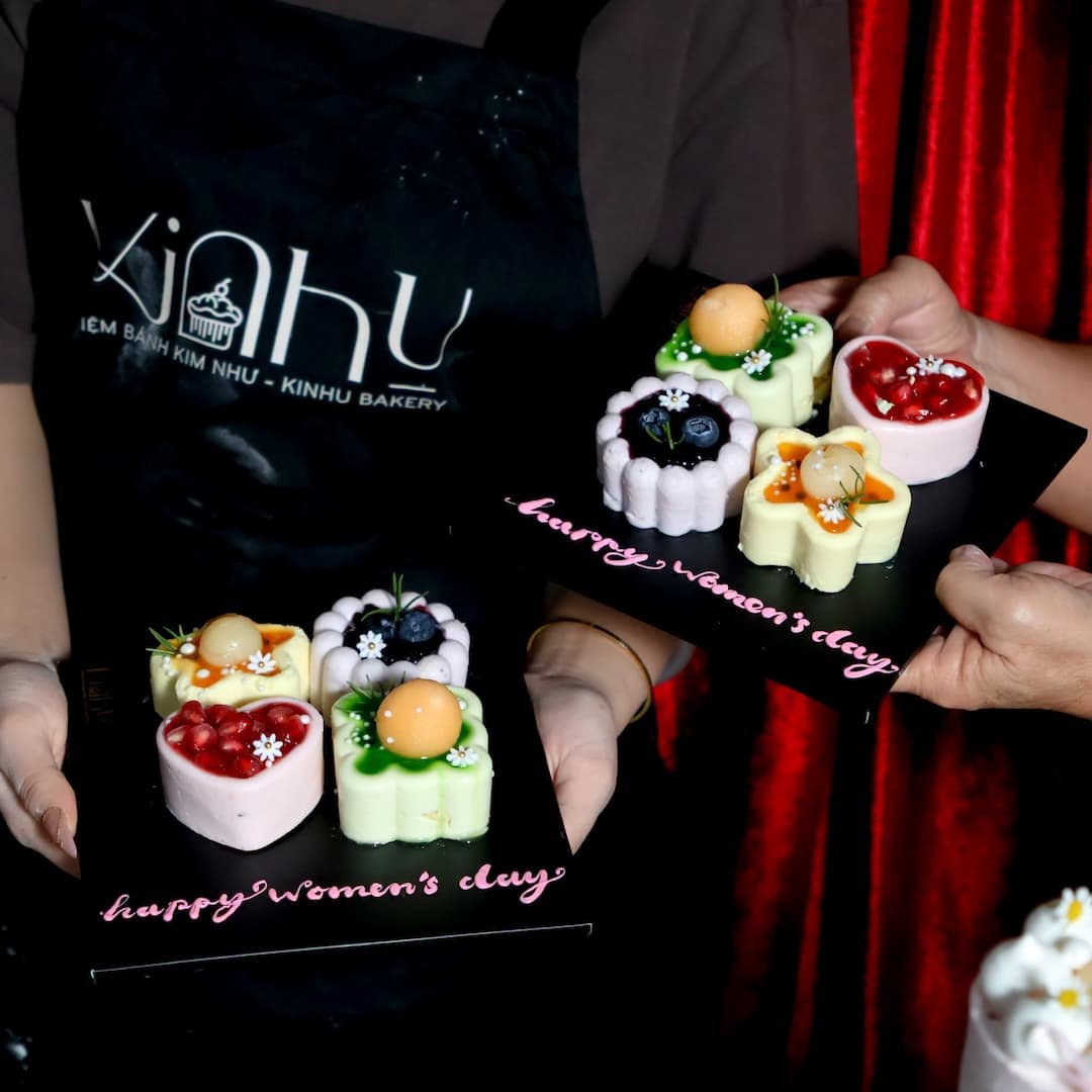 set 4 bánh mousse khuôn 220k